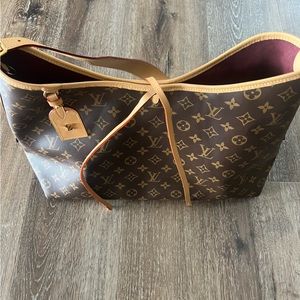Authentic Louis Vuitton Carryall MM